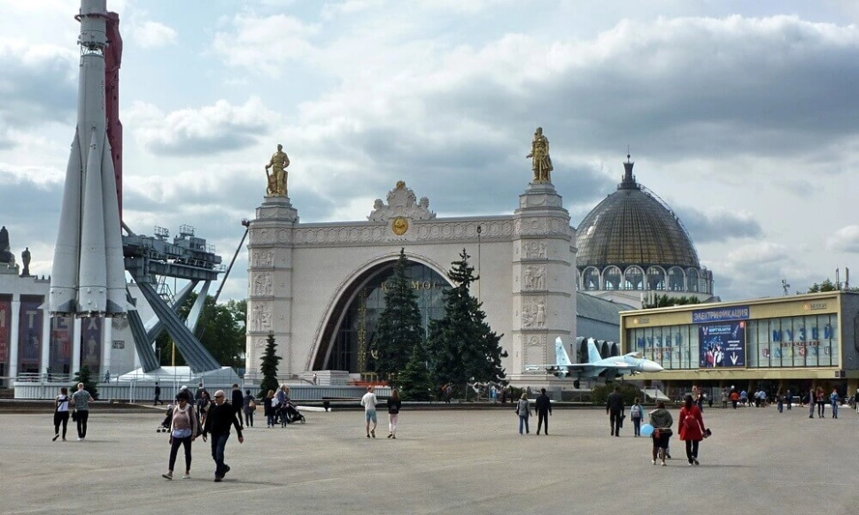 Выше только «Космос» Выше только «Космос»